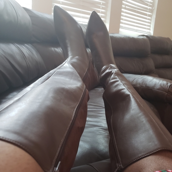 Tahari women’s Bellary knee high brown boots - Picture 7 of 8